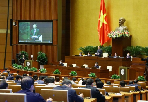 Ngày 11-11, Quốc hội tiếp tục chất vấn và trả lời chất vấn