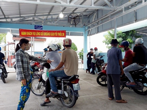 An Giang tiếp tục hỗ trợ người bán lẻ vé số kiến thiết lưu động gặp khó khăn do dịch bệnh COVID-19 đợt 3