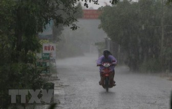 Từ 13 đến 15-11, Trung Bộ mưa to, có nơi mưa rất to, đề phòng lốc, sét