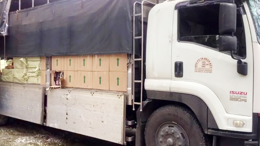 An Giang: Bắt 3 xe tải vận chuyển hàng hóa không rõ nguồn gốc trị giá 1,5 tỷ đồng qua đường dây nóng