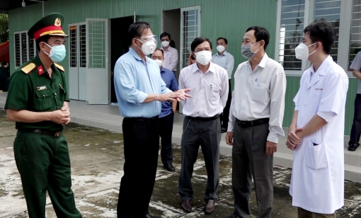 Phó Chủ tịch UBND tỉnh An Giang Trần Anh Thư kiểm tra công tác phòng, chống dịch COVID-19 tại TP. Châu Đốc