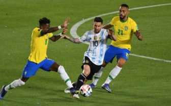Hòa nghẹt thở Brazil, Argentina đoạt vé dự World Cup 2022