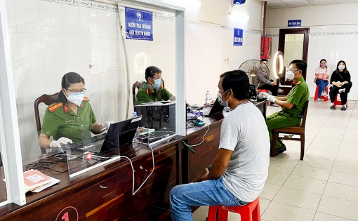 Tiếp tục làm hồ sơ cấp thẻ căn cước công dân gắn chíp điện tử