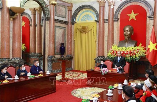 Chủ tịch nước gặp mặt đại biểu người có uy tín tỉnh Bắc Kạn