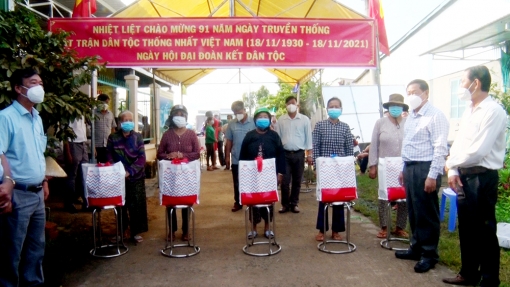 Chủ tịch UBMTTQVN tỉnh An Giang Nguyễn Tiếc Hùng dự Ngày hội Đại đoàn kết tại huyện Tri Tôn
