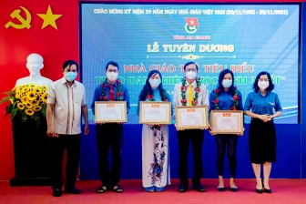 Ban Thường vụ Tỉnh đoàn An Giang tuyên dương “Nhà giáo trẻ tiêu biểu”, trao danh hiệu “Học sinh 3 tốt” và Chương trình “Cùng em học trực tuyến” năm 2021