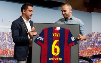 Iniesta tin Xavi thành công với Barca
