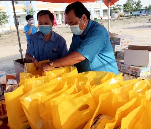 Công đoàn các khu công nghiệp tỉnh An Giang hỗ trợ đoàn viên nhiễm COVID-19 đang điều trị tập trung