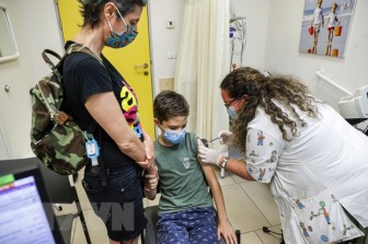 Israel chuẩn bị tiêm vaccine COVID-19 cho trẻ em từ 5-11 tuổi