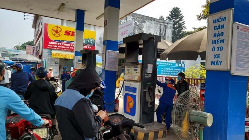 Giá xăng giảm sâu sau 5 lần tăng liên tiếp