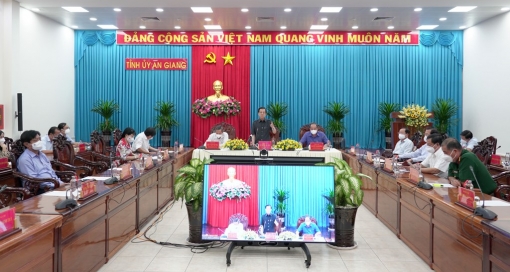 Đẩy mạnh tuyên truyền, cảnh báo, nâng cao nhận thức người dân phòng, chống dịch bệnh COVID-19