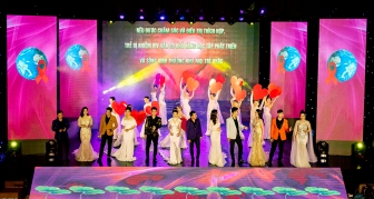 Trung tâm Văn hóa nghệ thuật tỉnh An Giang tổ chức Chương trình văn nghệ hưởng ứng ngày Thế giới phòng, chống AIDS 1-12