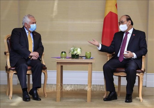 Chủ tịch nước Nguyễn Xuân Phúc tiếp Bộ trưởng Y tế Chile