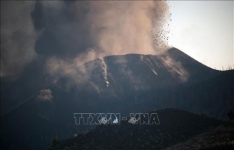 Núi lửa Cumbre Vieja phun trào ở Tây Ban Nha gây thiệt hại hơn 900 triệu USD