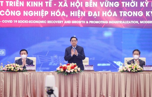 Thủ tướng dự Diễn đàn cấp cao thường niên lần thứ 3 về công nghiệp 4.0