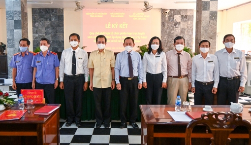 Ký kết Quy chế phối hợp tổ chức phiên họp trực tuyến xem xét, quyết định áp dụng biện pháp xử lý hành chính đưa vào cơ sở cai nghiện bắt buộc