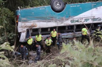 Ecuador: Tai nạn xe buýt thảm khốc, ít nhất 18 người thiệt mạng