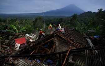 Động đất có độ lớn 7,5, Indonesia ban bố cảnh báo sóng thần
