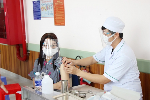 An Giang triển khai tiêm ngừa vaccine phòng COVID-19 liều bổ sung và nhắc lại