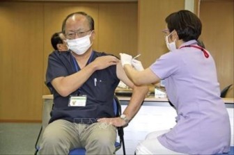 Nhật Bản chính thức phê duyệt tiêm mũi tăng cường vaccine của hãng Moderna