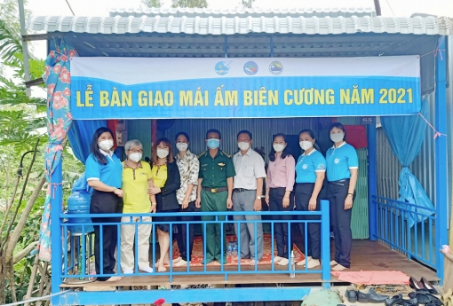 Hội Liên hiệp Phụ nữ tỉnh bàn giao “Mái ấm biên cương” cho hội viên phụ nữ khó khăn