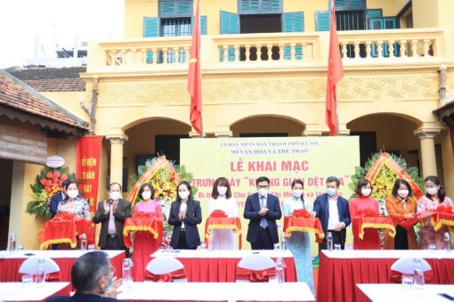 Khai mạc trưng bày “Không gian dệt lụa”