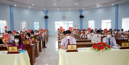 Kỳ họp HĐND TP. Long Xuyên, Châu Đốc và huyện Phú Tân, Châu Thành, Tịnh Biên, Chợ Mới: Thông qua nhiều nghị quyết quan trọng