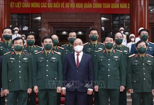 Chủ tịch nước Nguyễn Xuân Phúc dự Hội nghị Quân chính toàn quân năm 2021