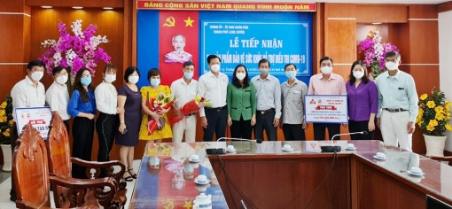 Doanh nhân trẻ tiếp sức hơn 1 tỷ đồng cho TP. Long Xuyên chống dịch