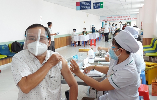 Chủ tịch UBND tỉnh An Giang chỉ đạo tăng cường công tác phòng, chống dịch COVID-19 trong dịp Tết Dương lịch, Tết nguyên đán 2022