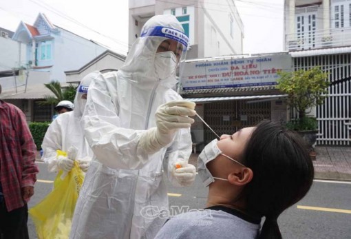 Cà Mau: Sử dụng kết quả test nhanh xác định nhiễm COVID-19 và khỏi bệnh