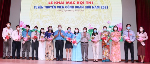 Đưa chính sách, pháp luật và hình ảnh công đoàn đến gần người lao động