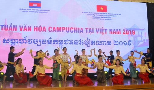 Đẩy mạnh chiến lược văn hóa đối ngoại