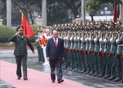 Chủ tịch nước Nguyễn Xuân Phúc dự Lễ kỷ niệm 45 năm Học viện Quốc phòng