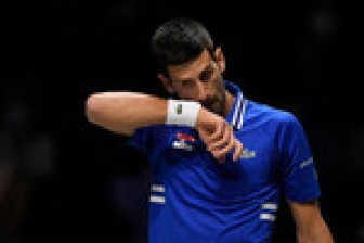 Australia hủy visa của Djokovic