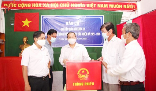 Tăng cường đấu tranh, bảo vệ nền tảng tư tưởng