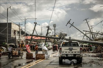 Philippines đối mặt với khủng hoảng y tế sau cơn bão Rai
