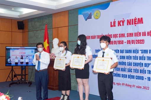 Trường Đại học An Giang tổ chức kỷ niệm 72 năm ngày Truyền thống học sinh, sinh viên