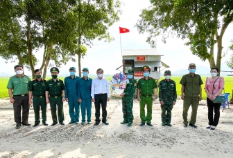 Thăm, chúc Tết lực lượng vũ trang trên địa bàn huyện Tịnh Biên