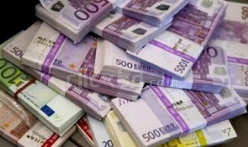 Tỷ giá USD, Euro ngày 18/1: Mỹ siết, Trung Quốc nới, USD tăng