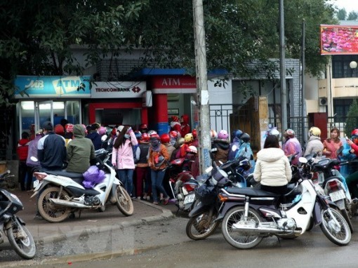 Liệu năm nay có tái diễn cảnh xếp hàng dài rút tiền tại cây ATM?