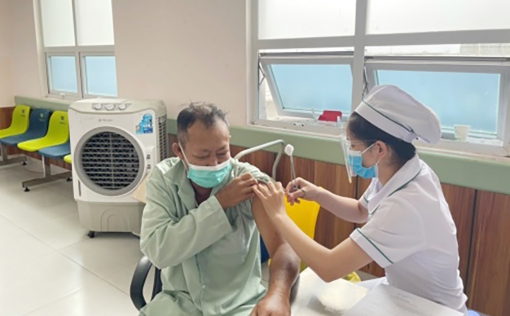 UBND tỉnh An Giang chỉ đạo rà soát, tiêm vacine các trường hợp trì hoãn