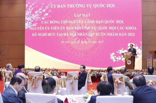 Chủ tịch Quốc hội chúc Tết các đồng chí nguyên lãnh đạo Quốc hội