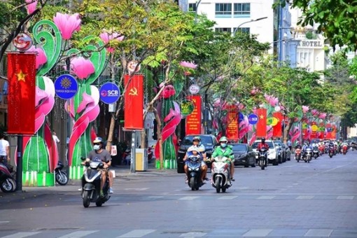 Đảng cho ta mùa Xuân