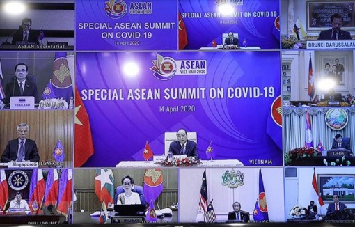 Đối ngoại đa phương: Cơ hội và bài học từ "trọng trách kép"