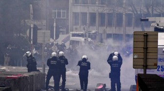 Bỉ: Cảnh sát bắt giữ 70 người biểu tình bạo lực phản đối các biện pháp phòng dịch COVID-19