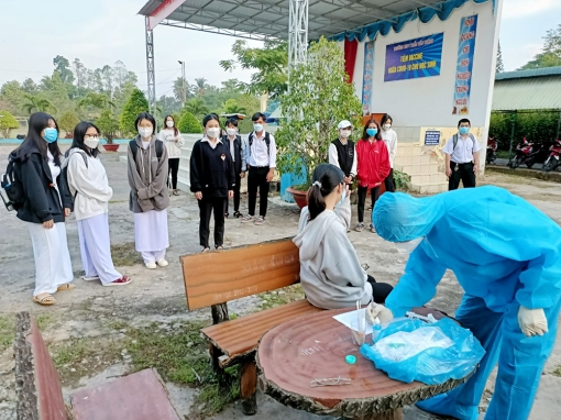 An Giang: Từ ngày 14-2-2022, học sinh từ lớp 7 đến lớp 12 được trở lại trường học trực tiếp