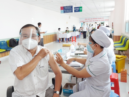 Chủ tịch UBND tỉnh An Giang chỉ đạo  thực hiện nghiêm các quy định phòng, chống dịch trong quá trình di chuyển về quê trong dịp Tết