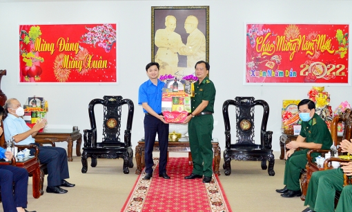 Tổ chức Chương trình “Xuân biên giới” năm 2022 tại thị xã Tân Châu