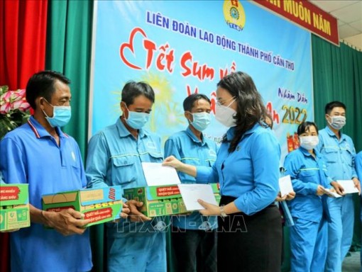 Chăm lo cho công nhân lao động không về quê ăn Tết